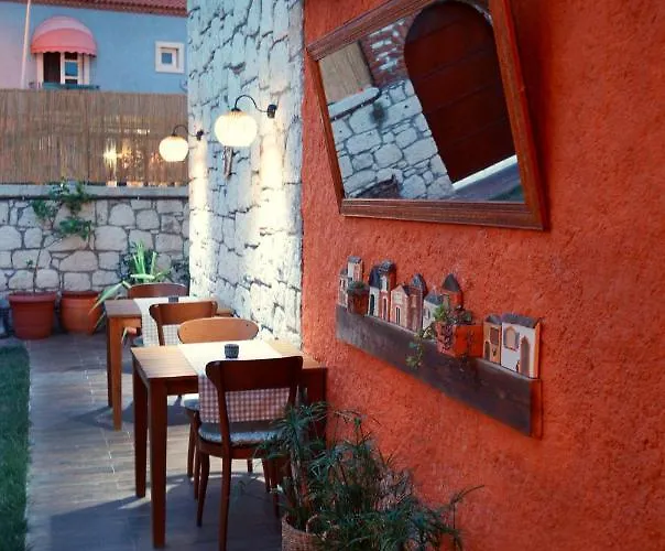 Rijeka Alacati Otel *